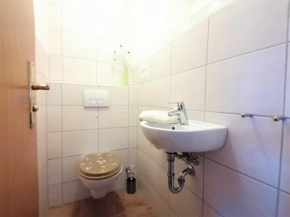 Ferienwohnungen Kleckerburg Mit Me Kagsdorf Exterior photo